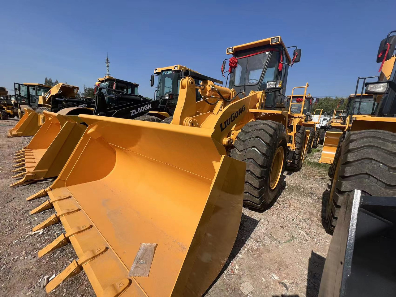 LIUGONG Construction machinery from China leasing - Truck1 USA