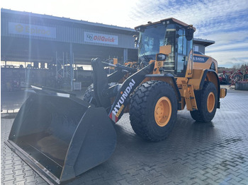 Wheel loader HYUNDAI