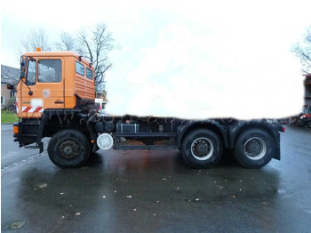 Cab chassis truck MAN F90