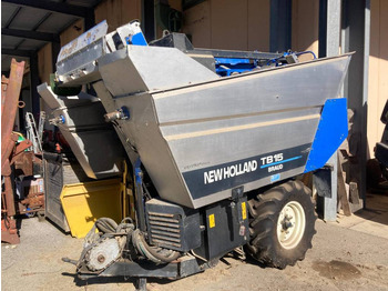 Grape harvesting machine