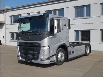 Autotransporter truck VOLVO FM13 460