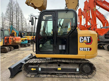 Mini excavator CATERPILLAR 307E2