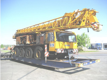 All terrain crane LIEBHERR LTM 1070