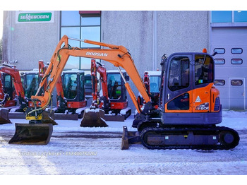 Mini excavator DOOSAN DX60