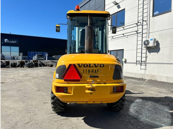 Wheel loader Volvo L 30 B: picture 3