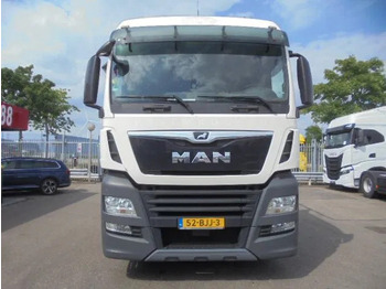 Tractor truck MAN TGX 26-420 XL EUR6: picture 2