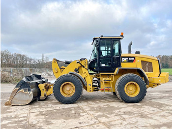 Wheel loader CATERPILLAR 938M