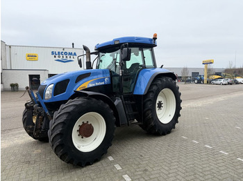 Farm tractor NEW HOLLAND T7000