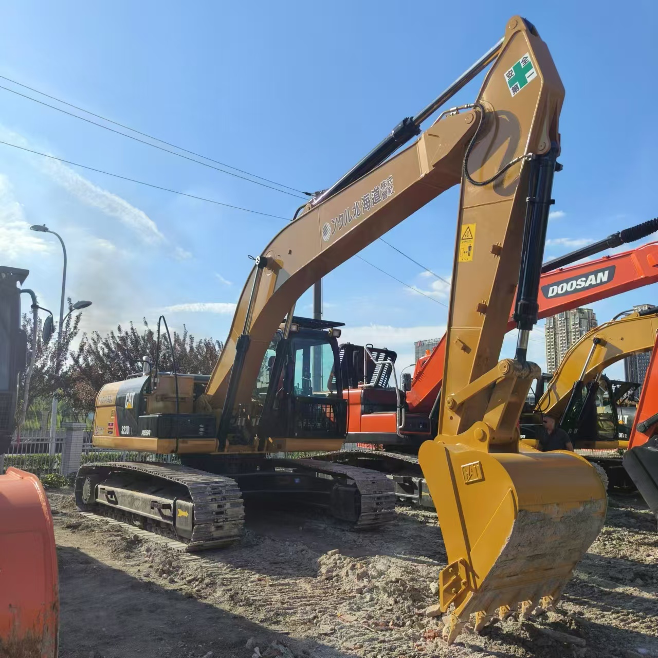 Crawler excavator CATERPILLAR 323D: picture 2 Crawler excavator CATERPILLAR 323D: picture 2