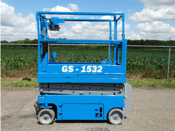 Scissor lift GENIE