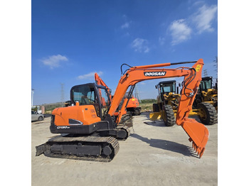 Mini excavator DOOSAN DX60