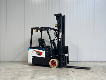 Electric forklift BOBCAT