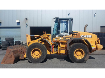 Wheel loader CASE