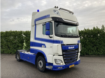 Tractor truck DAF XF 440