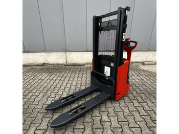 Stacker Linde L12 (1172): picture 5