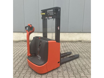 Stacker LINDE L12