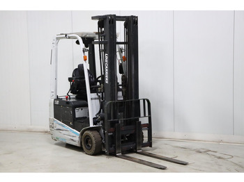 Electric forklift UNICARRIERS