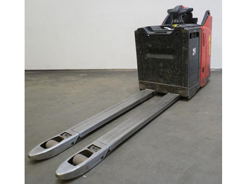 Pallet truck LINDE T20