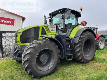 Farm tractor CLAAS Axion 930