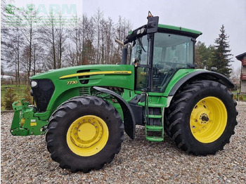 Farm tractor John Deere 7730: picture 2