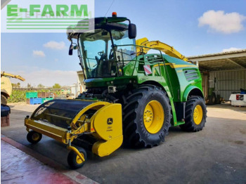 Forage harvester JOHN DEERE 8600