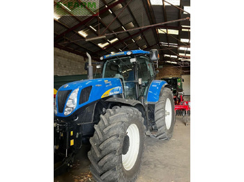 Farm tractor NEW HOLLAND T7000