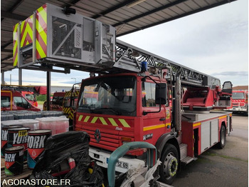 Truck RENAULT Midliner