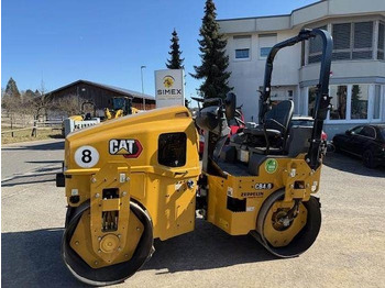 Road roller CATERPILLAR