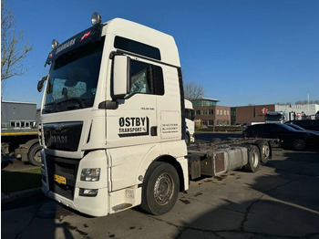 Container transporter/ Swap body truck MAN TGX 26.500