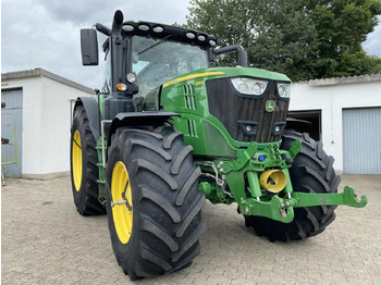 Farm tractor John Deere 6215R: picture 2