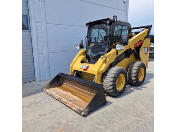 Skid steer loader CATERPILLAR