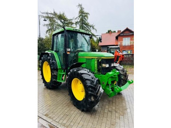 Farm tractor JOHN DEERE 6400