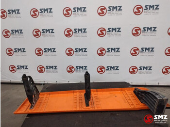 Aerodynamics/ Spoiler for Truck Iveco Occ cabinespoiler rechts Iveco: picture 2 Aerodynamics/ Spoiler for Truck Iveco Occ cabinespoiler rechts Iveco: picture 2