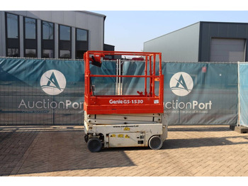 Scissor lift GENIE