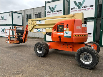 Articulated boom JLG