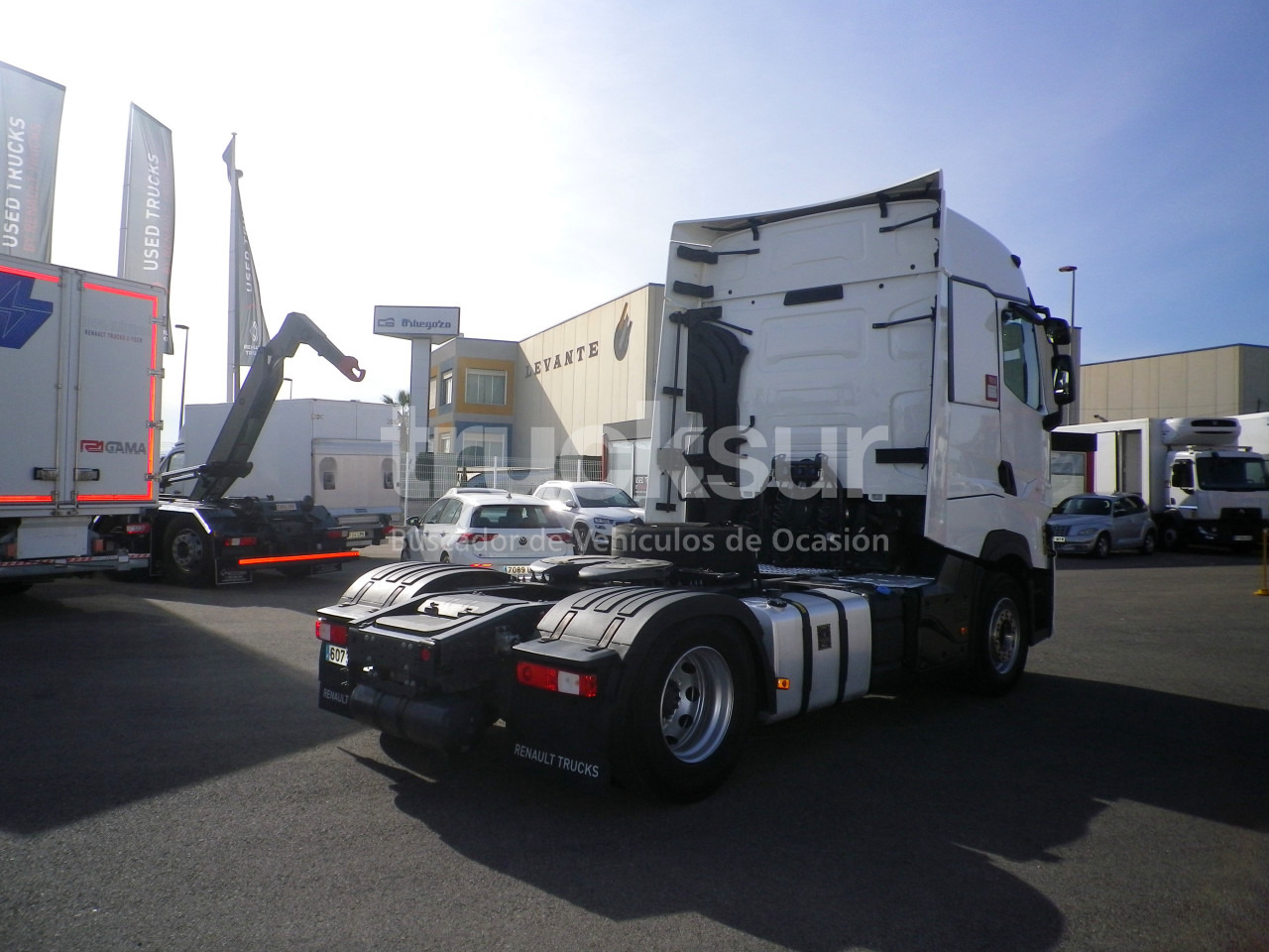 Tractor truck RENAULT T520 HIGH SLEEPER CAB: picture 6