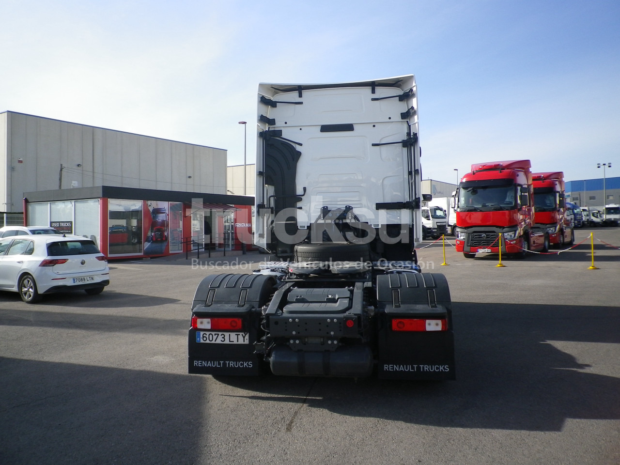 Tractor truck RENAULT T520 HIGH SLEEPER CAB: picture 8