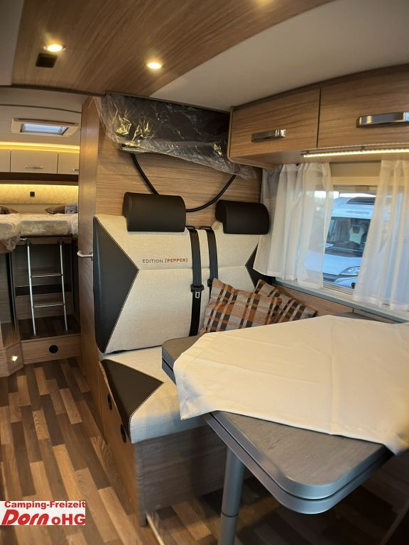 Semi-integrated motorhome Weinsberg CaraCompact Suite 640 MEG EDITION [PEPPER] Mietw: picture 13