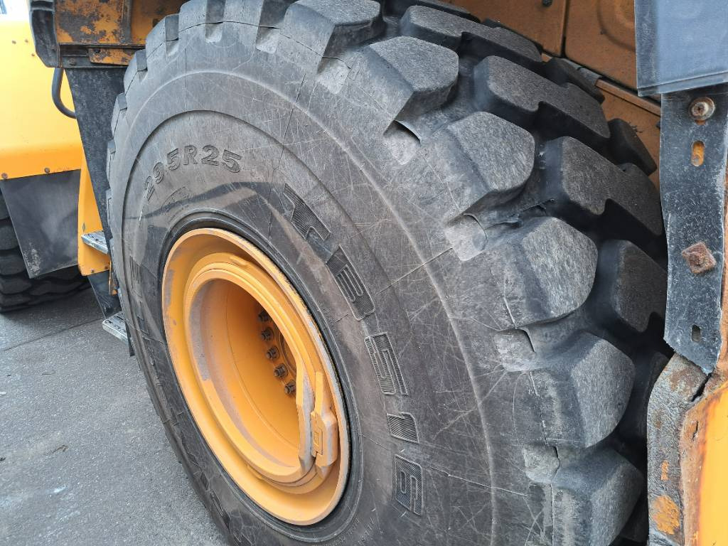 Wheel loader Hyundai HL980XT: picture 6