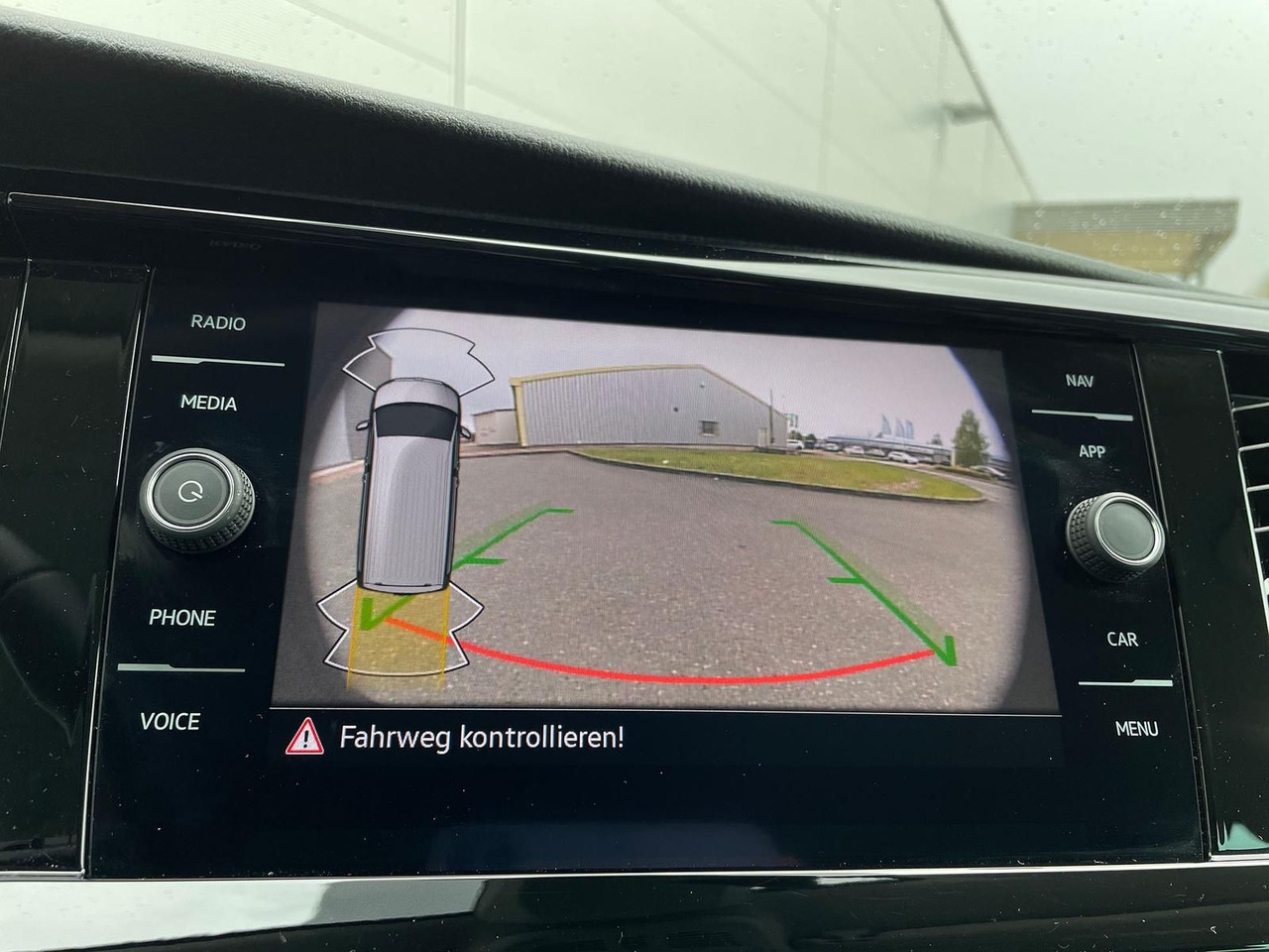 New Car Volkswagen T6.1 Transporter 2.0 TDI lang 4MOTION SITZHZ NAV: picture 23 New Car Volkswagen T6.1 Transporter 2.0 TDI lang 4MOTION SITZHZ NAV: picture 23