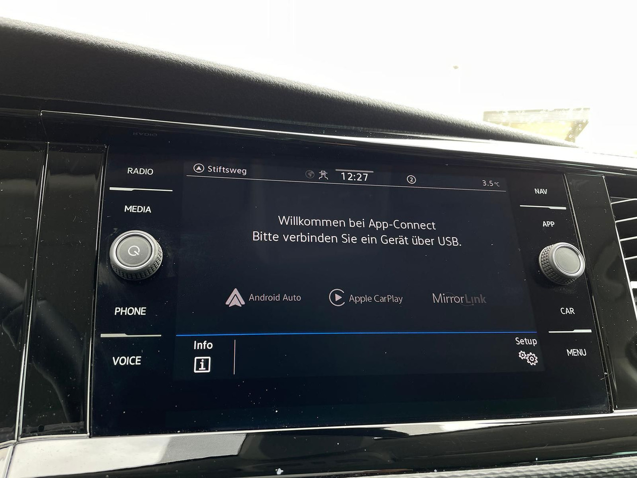 New Car Volkswagen T6.1 Transporter 2.0 TDI lang 4MOTION SITZHZ NAV: picture 24 New Car Volkswagen T6.1 Transporter 2.0 TDI lang 4MOTION SITZHZ NAV: picture 24