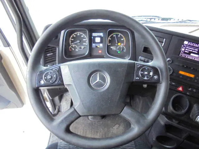 Cab chassis truck Mercedes-Benz Actros 2542 6X2: picture 16 Cab chassis truck Mercedes-Benz Actros 2542 6X2: picture 16