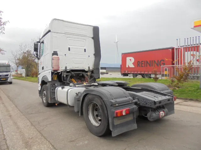 Tractor truck Mercedes-Benz Actros 1845 LS ADR: picture 6