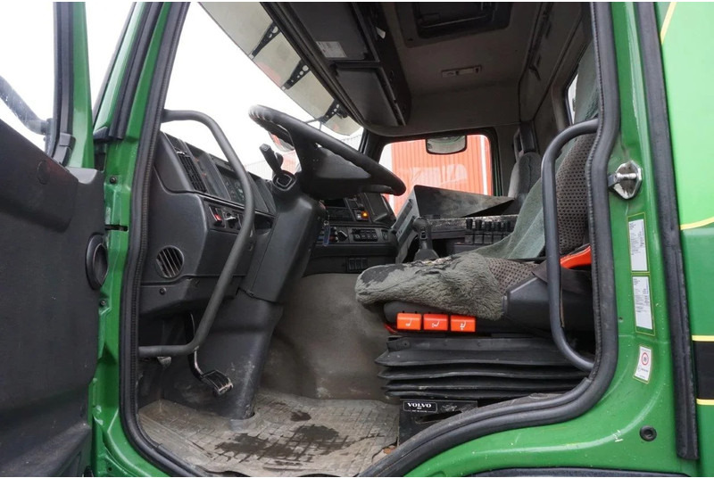 Volvo FM12-420 / ENGINE RUNNING / 4X4 / HYDRAULICS / BIG AXLE / ONLY:510426 KM / FULL STEEL / EURO-3 / 2001 leasing Volvo FM12-420 / ENGINE RUNNING / 4X4 / HYDRAULICS / BIG AXLE / ONLY:510426 KM / FULL STEEL / EURO-3 / 2001: picture 19