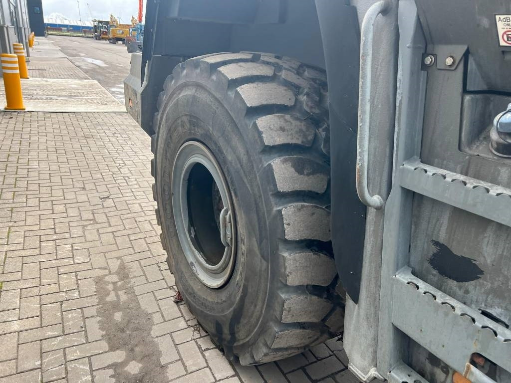 Wheel loader Liebherr L 556 X-Power: picture 23