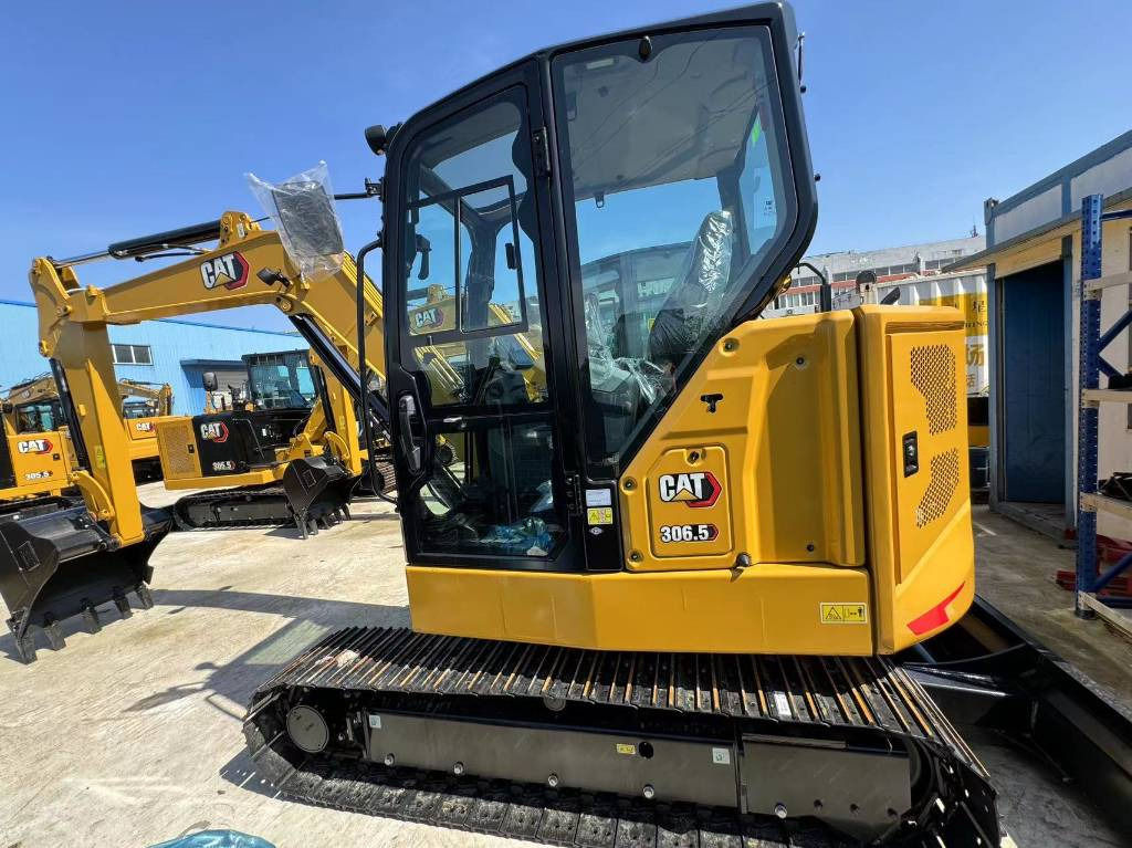 Mini excavator CAT 305.5 E CR: picture 11