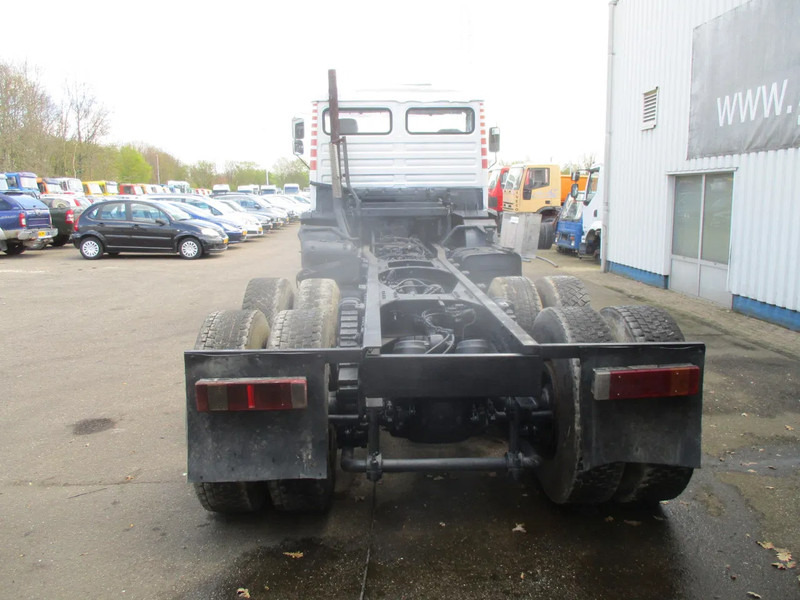 Cab chassis truck MAN 25-272 , 6x4 , ZF Manual , 6 Cylinder: picture 7