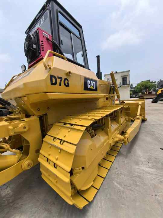 Bulldozer Caterpillar D7G D7H D7R crawler bulldozer Used cat d7g japan used bulldozer for sale: picture 6