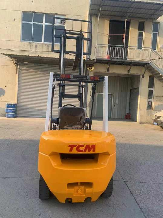 Diesel forklift Good Working Condition TCM Used FD30 Forklift diesel cheap used forklift 3 ton forklift for sale: picture 6