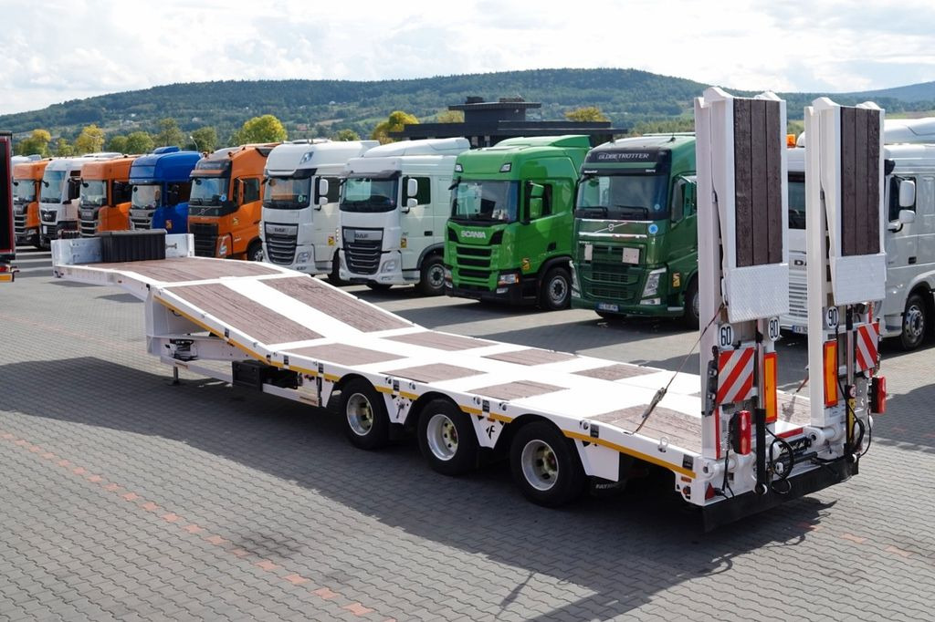 Low loader semi-trailer Faymonville NACZEPA LAWETA / NISKOPODWOZIE / PODEST HYDRAULI: picture 1